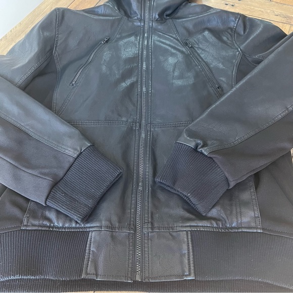 GUESS Motorcycle Jacket -Faux-Leather Detachable-Hood Size Large Men’s - Picture 2 of 15
